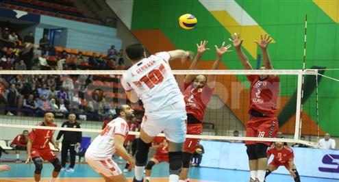 الأهلي يبلغ نهائي إفريقيا لكرة الطائرة بتخطي السويحلي